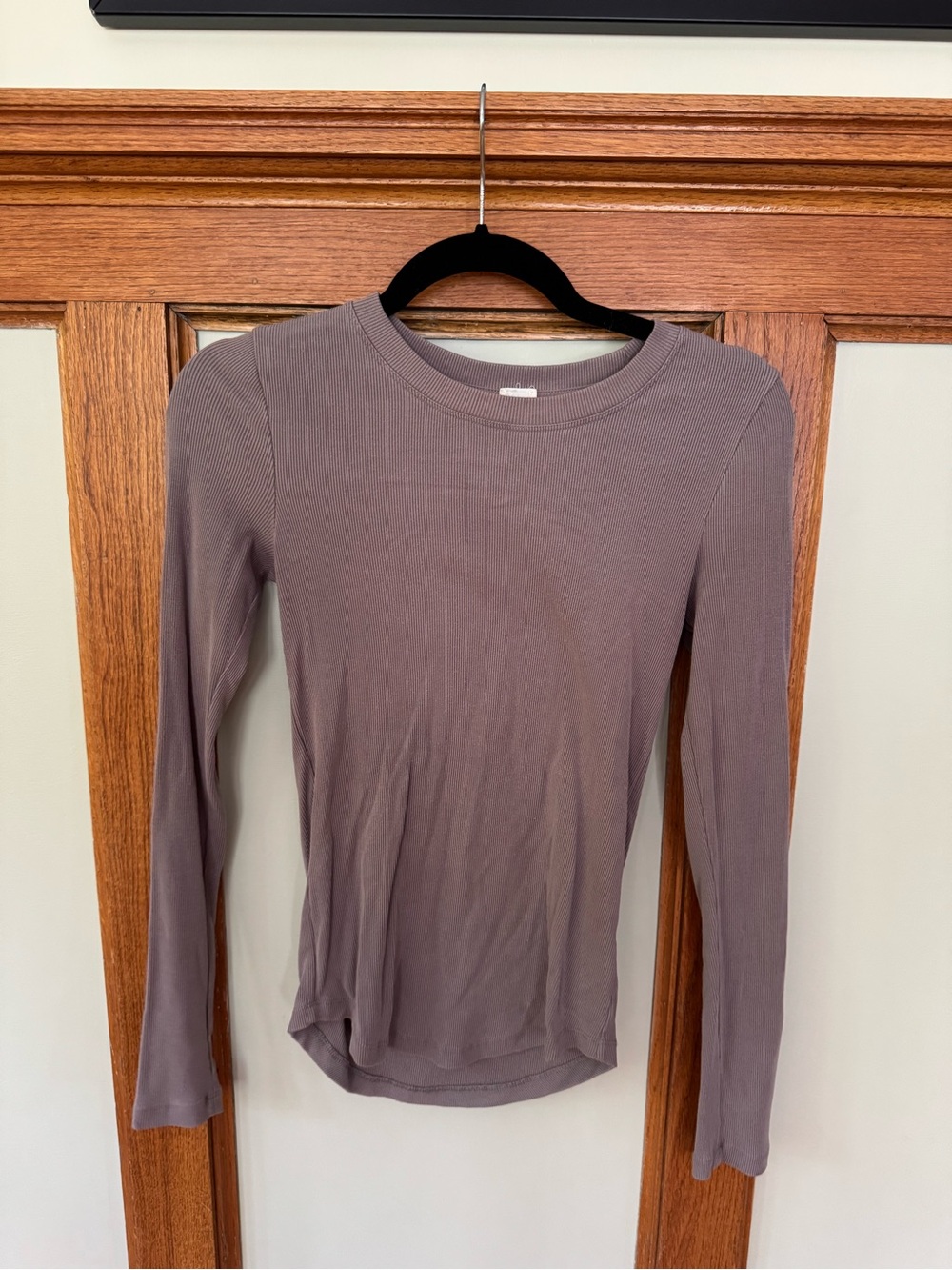Aritzia Wilfred Long Sleeve Ribbed Top in Taupe